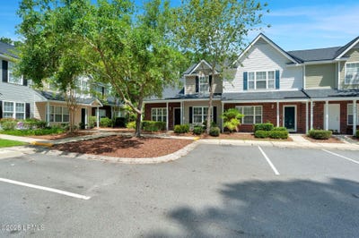 /international/us/270-west-square-bluffton-sc-110101231546/