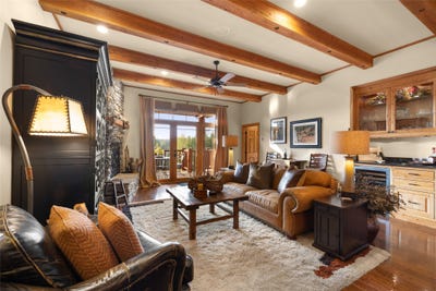 /international/us/850-saint-andrews-drive-columbia-falls-mt-110102359977/