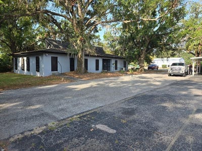 /international/us/402-n-dort-street-plant-city-fl-110099292822/