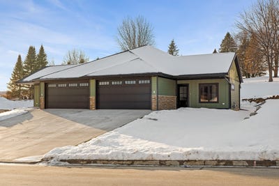 /international/us/4043-brooke-elizabeth-dr-onalaska-wi-110104550557/