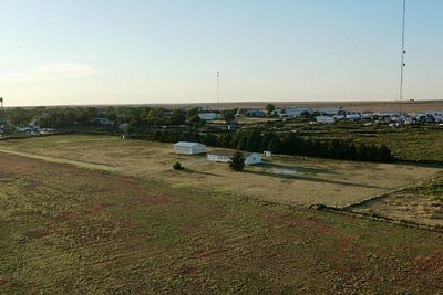 /international/us/918-east-3rd-street-sharon-springs-ks-110102374529/