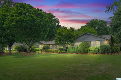 /international/us/3804-valley-head-road-mountain-brook-al-110107846302/