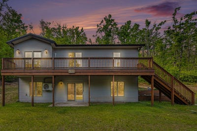 /international/us/2327-watson-hills-trail-vanderbilt-mi-110108346446/