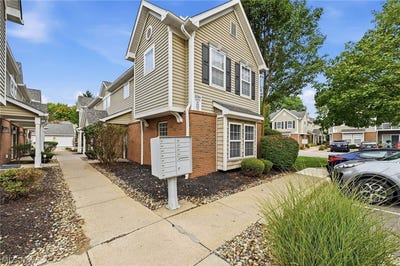 /international/us/3394-lenox-village-drive-fairlawn-oh-110120082224/
