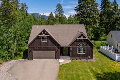 /international/us/1018-saint-andrews-drive-columbia-falls-mt-110105934627/