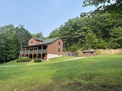 /international/us/102-strackville-road-schuyler-falls-ny-110106954183/