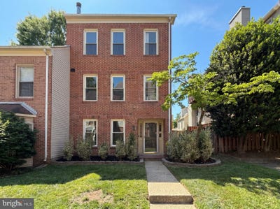 /international/us/7579-chrisland-cove-falls-church-va-110108170893/