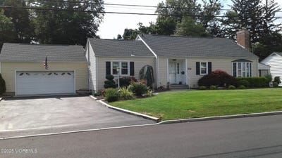 /international/us/109-orchard-avenue-hightstown-nj-110100802999/