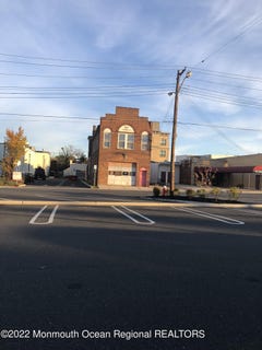 /international/us/40-white-street-red-bank-nj-110081431022/