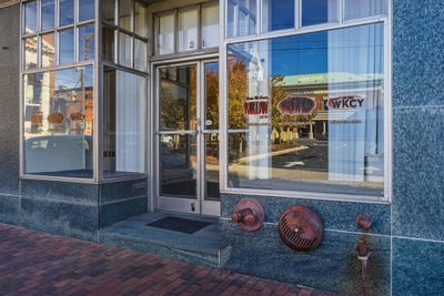 /international/us/21-n-central-ave-staunton-va-110103509635/