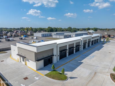 /international/us/615-lafayette-street-youngsville-la-110104510083/