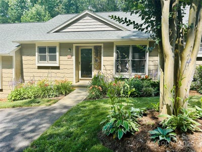 /international/us/413-19th-avenue-court-ne-hickory-nc-110098063866/