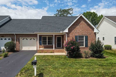/international/us/426-hickory-grove-cir-harrisonburg-va-110119614333/