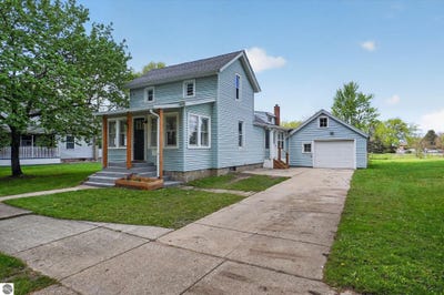 /international/us/202-floral-avenue-st-johns-mi-110107841042/