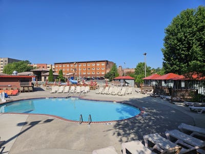 /international/us/2411-river-road-wisconsin-dells-wi-110100634635/