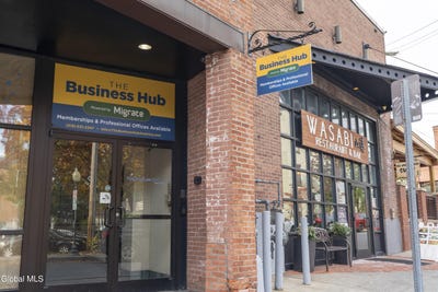 /international/us/63-putnam-street-saratoga-springs-ny-110103333688/