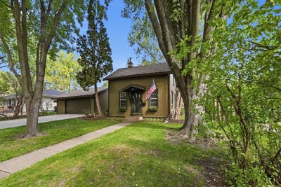 /international/us/3210-zane-avenue-n-crystal-mn-110120414946/