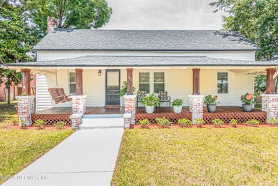 /international/us/148-n-4th-street-macclenny-fl-110099646132/