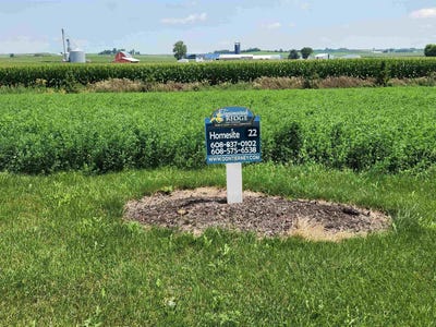 /international/us/851-capitol-drive-lot-22-dane-wi-110106378595/