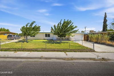 /international/us/24285-sage-avenue-boron-ca-110108723609/