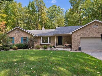 /international/us/7910-timberline-road-oconto-falls-wi-110120465795/