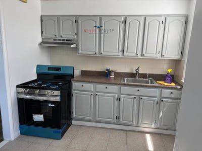 /international/us/37th-street-23rd-avenue-astoria-ny-110108499786/