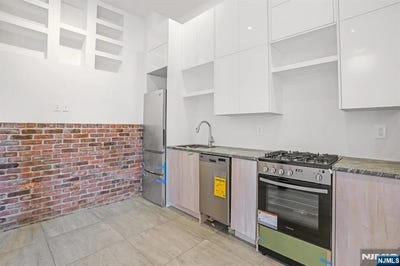 /international/us/9009-riverside-place-north-bergen-nj-110107208448/