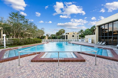 /international/us/2811-sw-87th-terrace-davie-fl-110107345085/