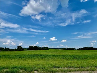 /international/us/lot-2-block-1-river-view-trail-pelican-rapids-mn-110102656516/