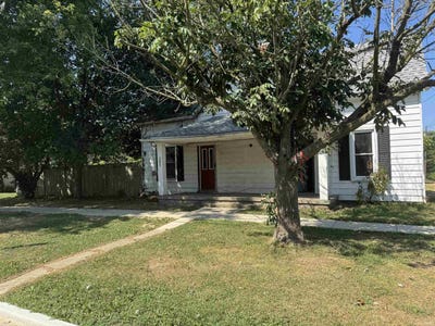 /international/us/206-n-third-street-owensville-in-110101506991/?lang=en