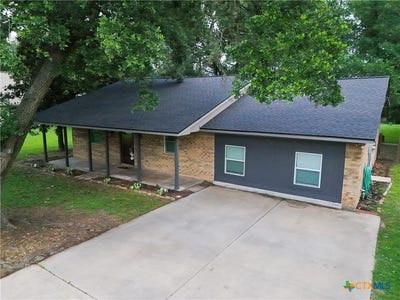 /international/us/504-walnut-street-waller-tx-110108566416/