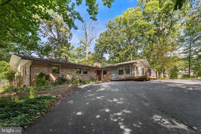 /international/us/1001-harbour-drive-stafford-va-110120109473/