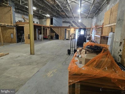 /international/us/20-e-8th-street-front-royal-va-110098299424/