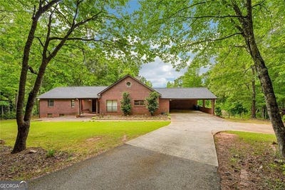 /international/us/8137-jenkins-road-winston-ga-110108073683/