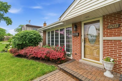 /international/us/7528-churchill-street-morton-grove-il-110108614477/