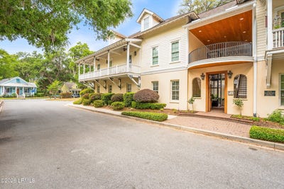 /international/us/16-jade-street-beaufort-sc-110107569539/