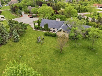 /international/us/1440-45th-ave-kenosha-wi-110108343575/