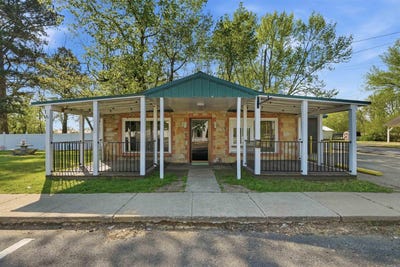 /international/us/900-main-street-pangburn-ar-110107153782/
