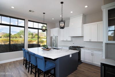 /international/us/9270-e-thompson-peak-parkway-scottsdale-az-110094411179/