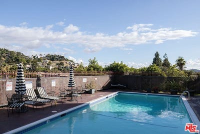 /international/us/3030-valle-vista-dr-los-angeles-ca-110108448456/
