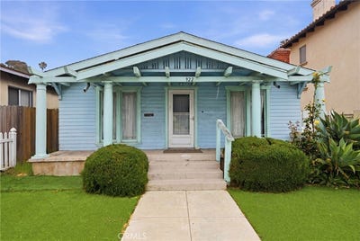 /international/us/922-s-pacific-coast-redondo-beach-ca-110107989660/