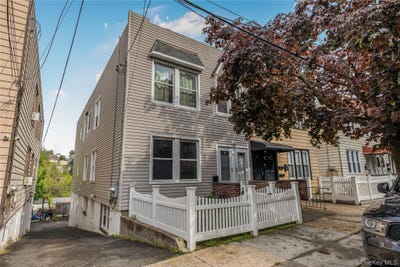 /international/us/151-burhans-avenue-yonkers-ny-110107831754/