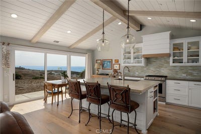 /international/us/526-huntington-road-cambria-ca-110120487833/