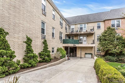 /international/us/596-broadway-lynbrook-ny-110107463712/