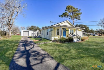 /international/us/314-e-bayshore-drive-palacios-tx-110098918725/