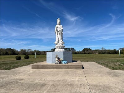 /international/us/43-ac-parker-road-knotts-island-nc-110107334540/