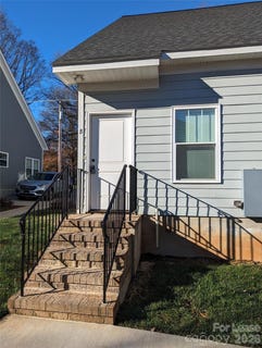 /international/us/208-walters-street-huntersville-nc-110108300380/