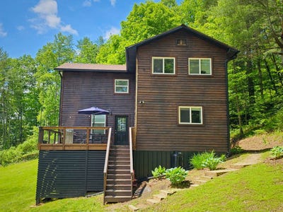 /international/us/857-bethesda-mission-road-campton-ky-110098151081/