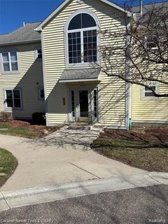/international/us/2225-s-huron-parkway-ann-arbor-mi-110106535926/