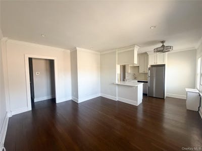 /international/us/16-minerva-place-white-plains-ny-110107192158/